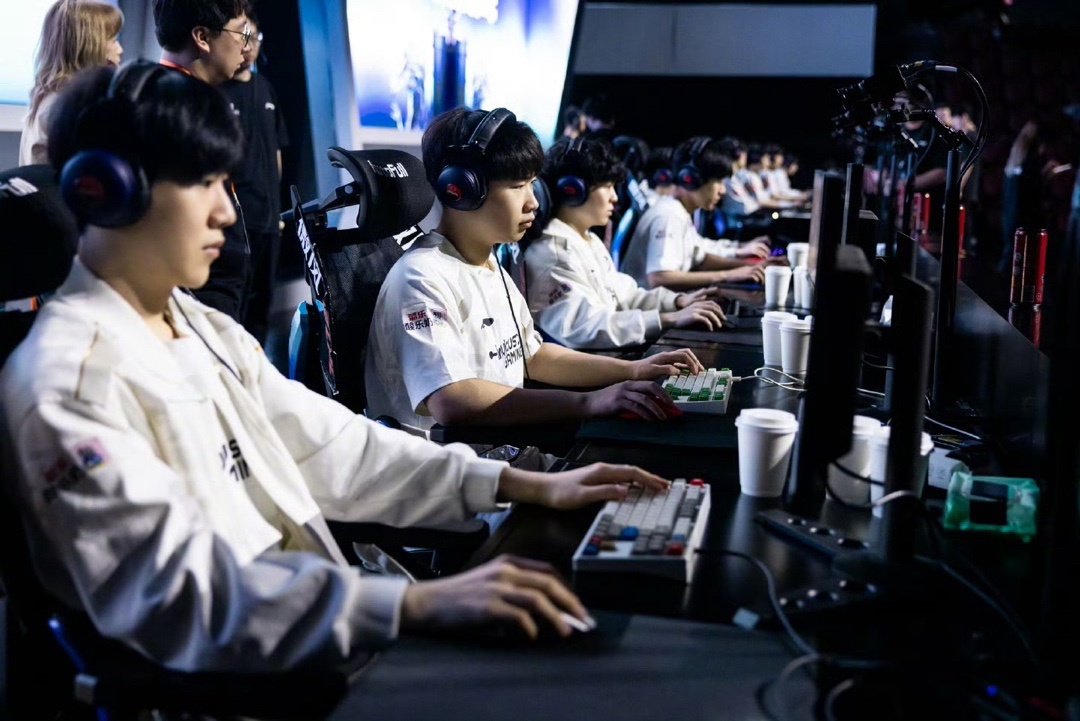 赛阶段的两 赛阶段的两